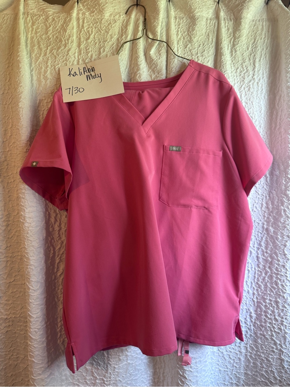 Figs Women's Pink V-Neck Scrub Set(pants included) Breast cancer color